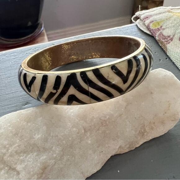 Zebra Stripe Bangle Bracelet - Picture 3 of 4